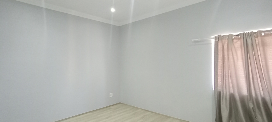 2 Bedroom Property for Sale in Selection Park Gauteng