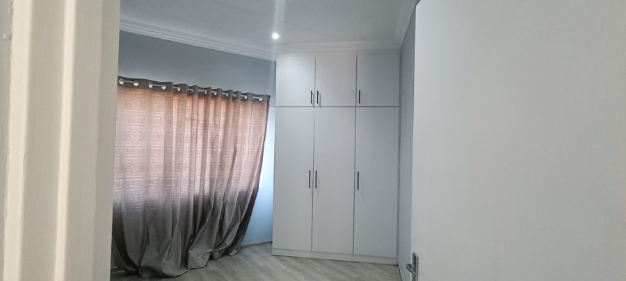 2 Bedroom Property for Sale in Selection Park Gauteng