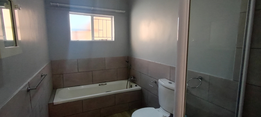2 Bedroom Property for Sale in Selection Park Gauteng