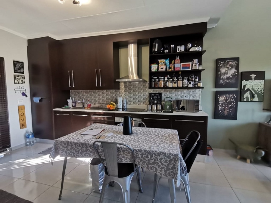 2 Bedroom Property for Sale in Bassonia Gauteng