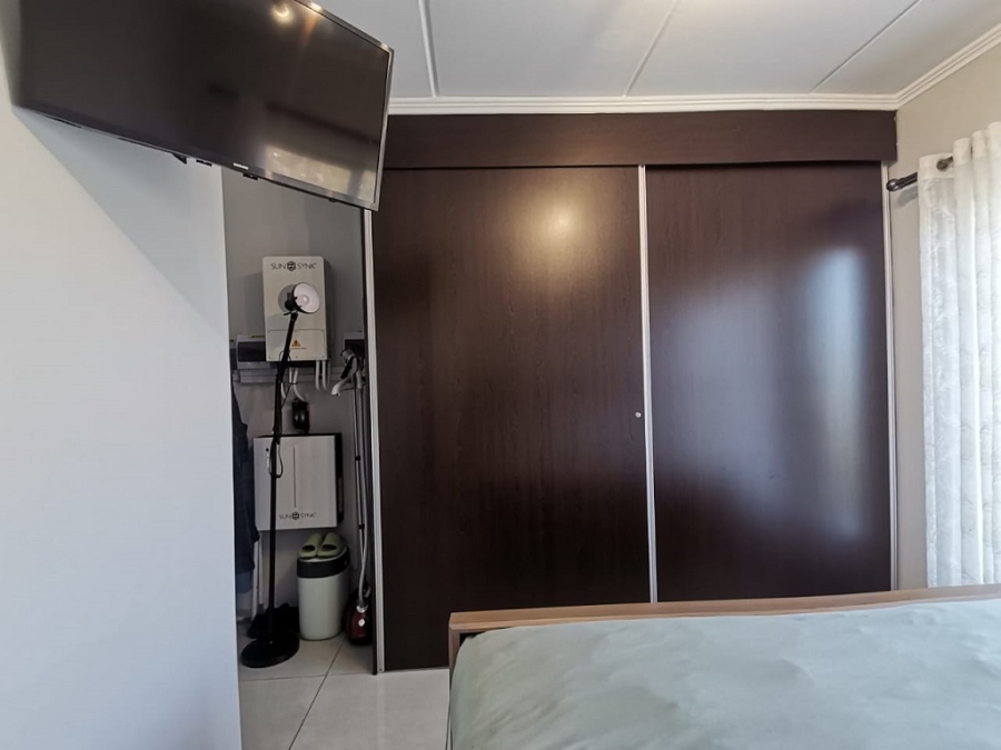 2 Bedroom Property for Sale in Bassonia Gauteng