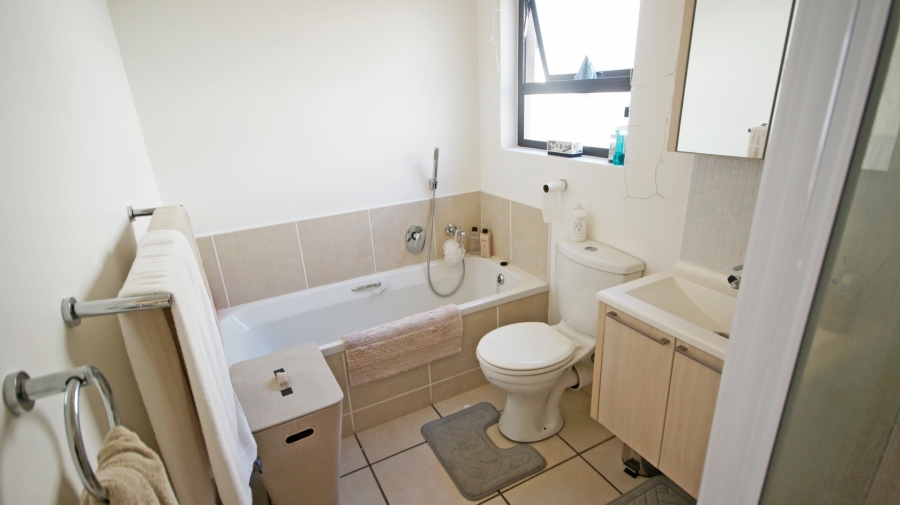 To Let 1 Bedroom Property for Rent in Bryanston Gauteng