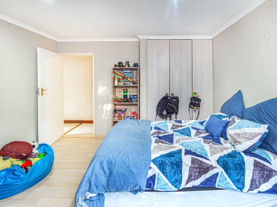 To Let 4 Bedroom Property for Rent in Fourways Gardens Gauteng