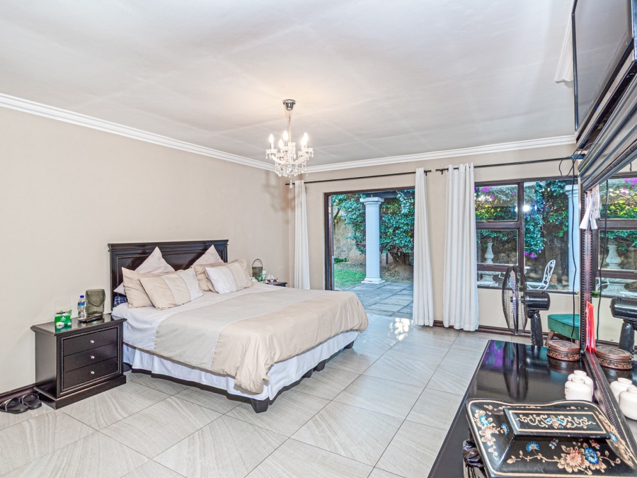 To Let 4 Bedroom Property for Rent in Fourways Gardens Gauteng