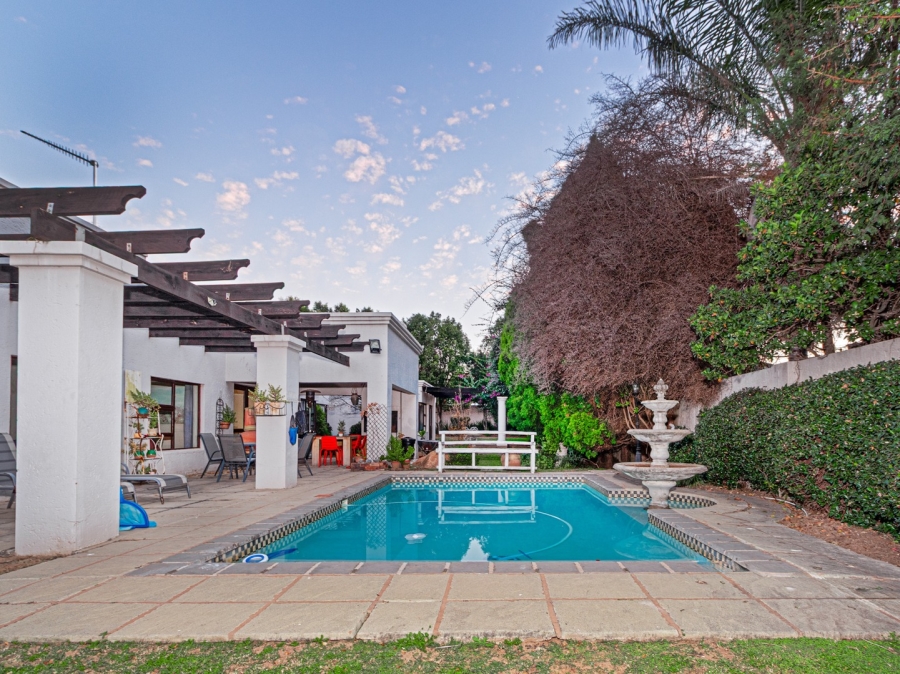 To Let 4 Bedroom Property for Rent in Fourways Gardens Gauteng