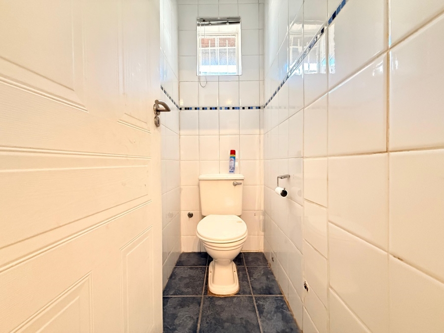 3 Bedroom Property for Sale in Robertsham Gauteng