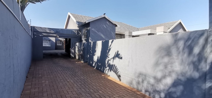 3 Bedroom Property for Sale in Robertsham Gauteng