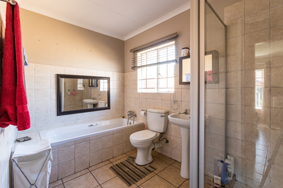 2 Bedroom Property for Sale in Equestria Gauteng
