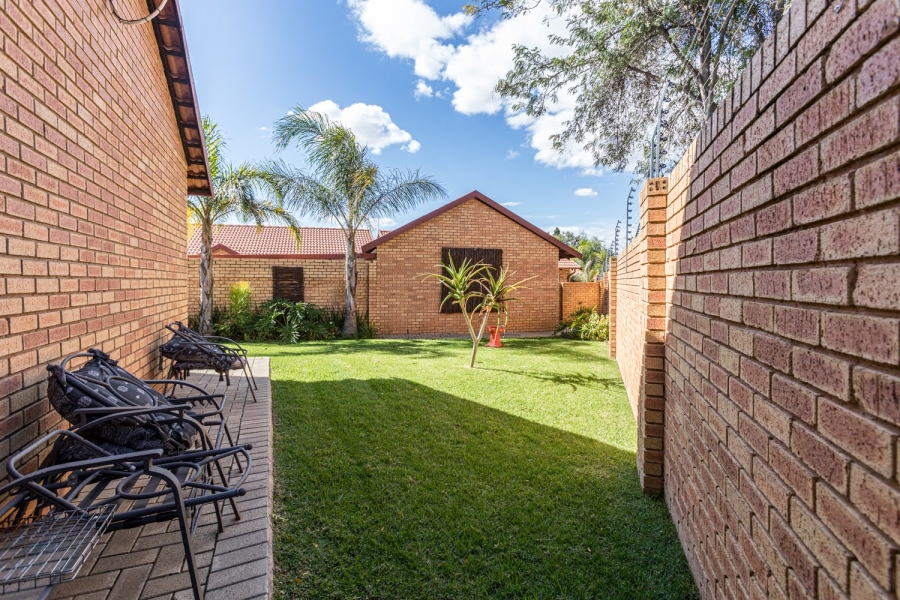 2 Bedroom Property for Sale in Equestria Gauteng