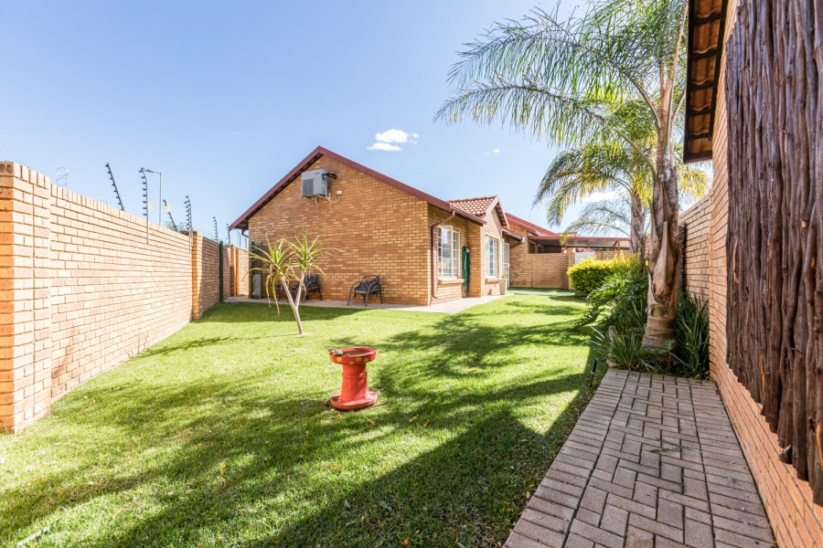 2 Bedroom Property for Sale in Equestria Gauteng