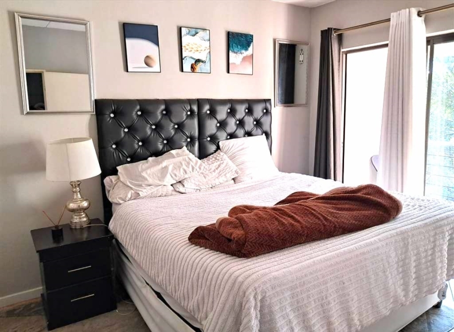 To Let 2 Bedroom Property for Rent in Magaliessig Gauteng