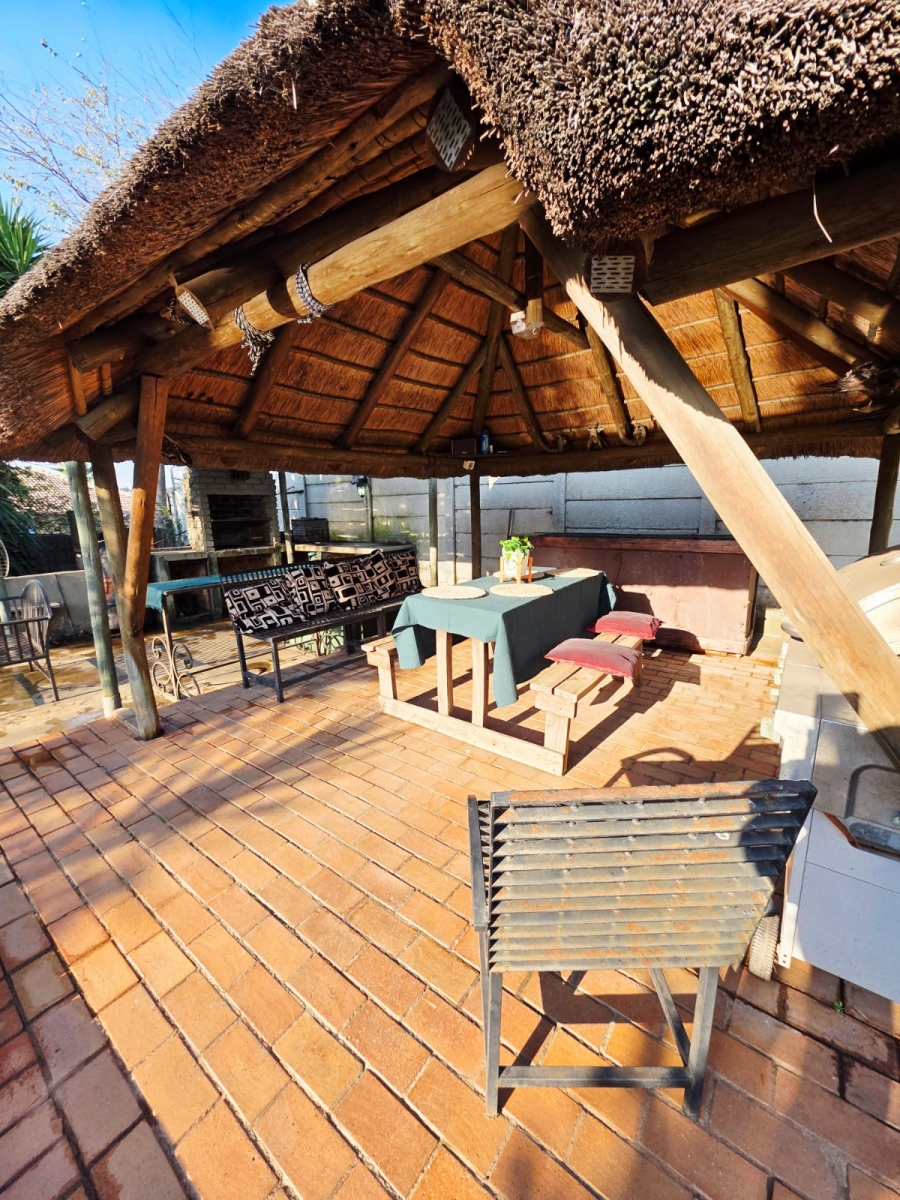 3 Bedroom Property for Sale in Wentworth Park Gauteng