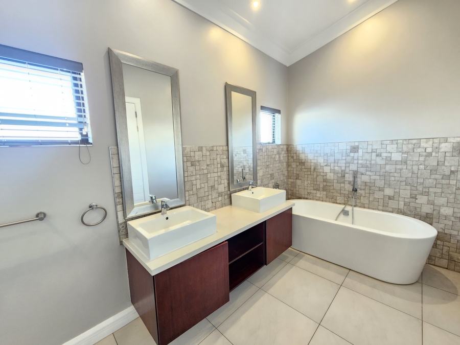 3 Bedroom Property for Sale in Waterkloof Gauteng