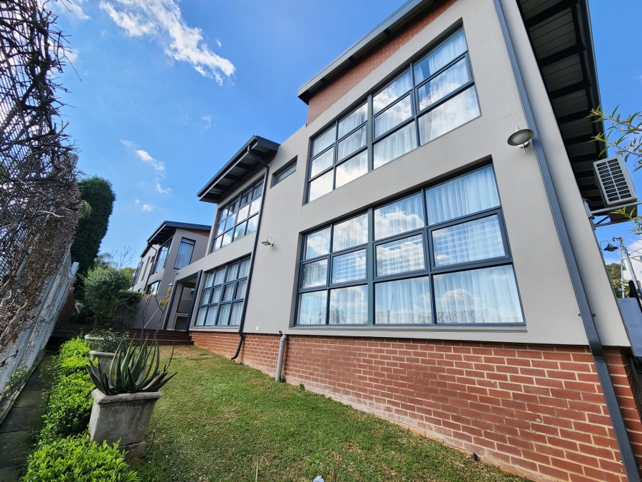 3 Bedroom Property for Sale in Waterkloof Gauteng