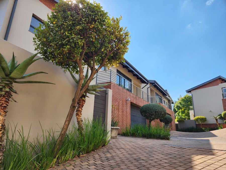 3 Bedroom Property for Sale in Waterkloof Gauteng
