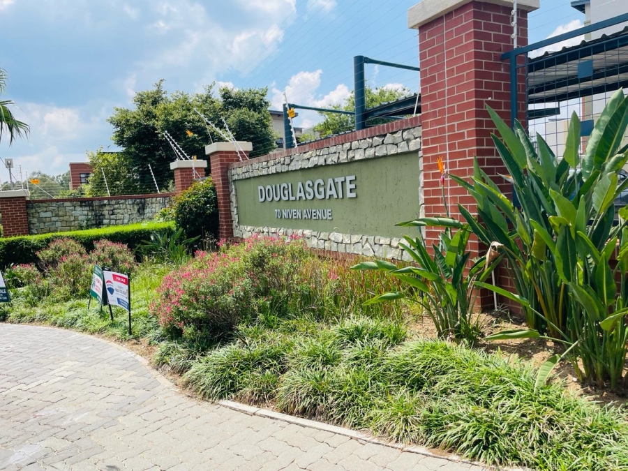 To Let 2 Bedroom Property for Rent in Douglasdale Gauteng