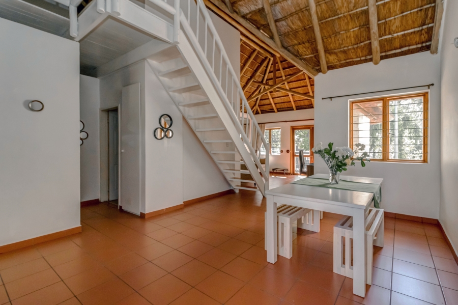 To Let 2 Bedroom Property for Rent in Paulshof Gauteng