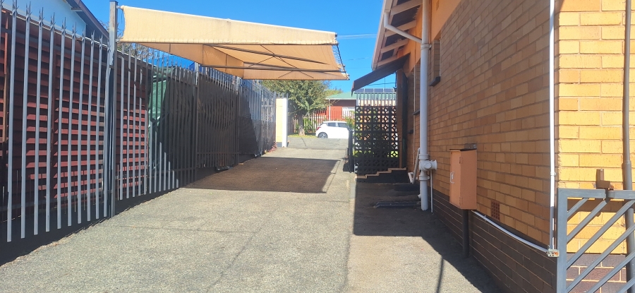 4 Bedroom Property for Sale in Wentworth Park Gauteng
