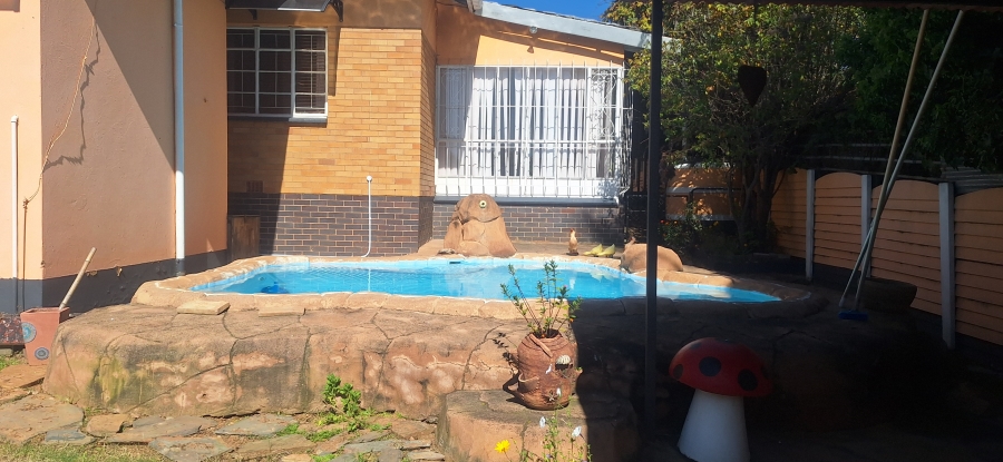 4 Bedroom Property for Sale in Wentworth Park Gauteng