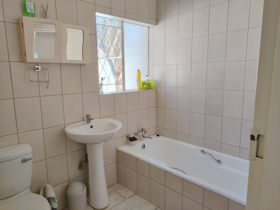3 Bedroom Property for Sale in Vorna Valley Gauteng