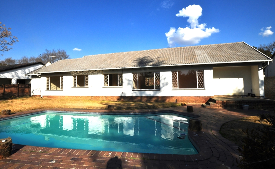 3 Bedroom Property for Sale in Vorna Valley Gauteng