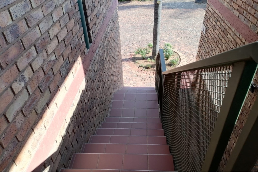 2 Bedroom Property for Sale in Doornpoort Gauteng