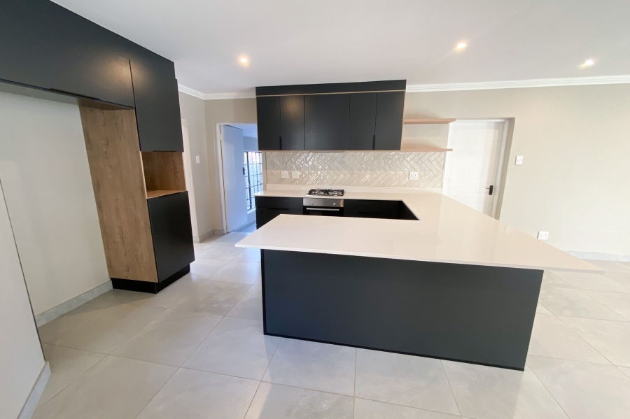 To Let 2 Bedroom Property for Rent in Faerie Glen Gauteng