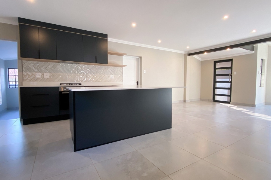 To Let 2 Bedroom Property for Rent in Faerie Glen Gauteng