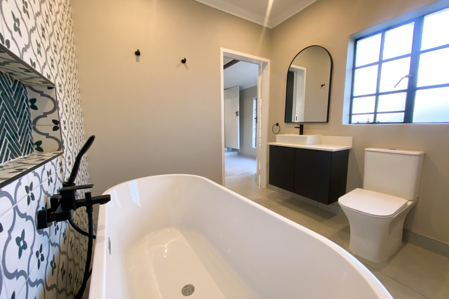 To Let 2 Bedroom Property for Rent in Faerie Glen Gauteng