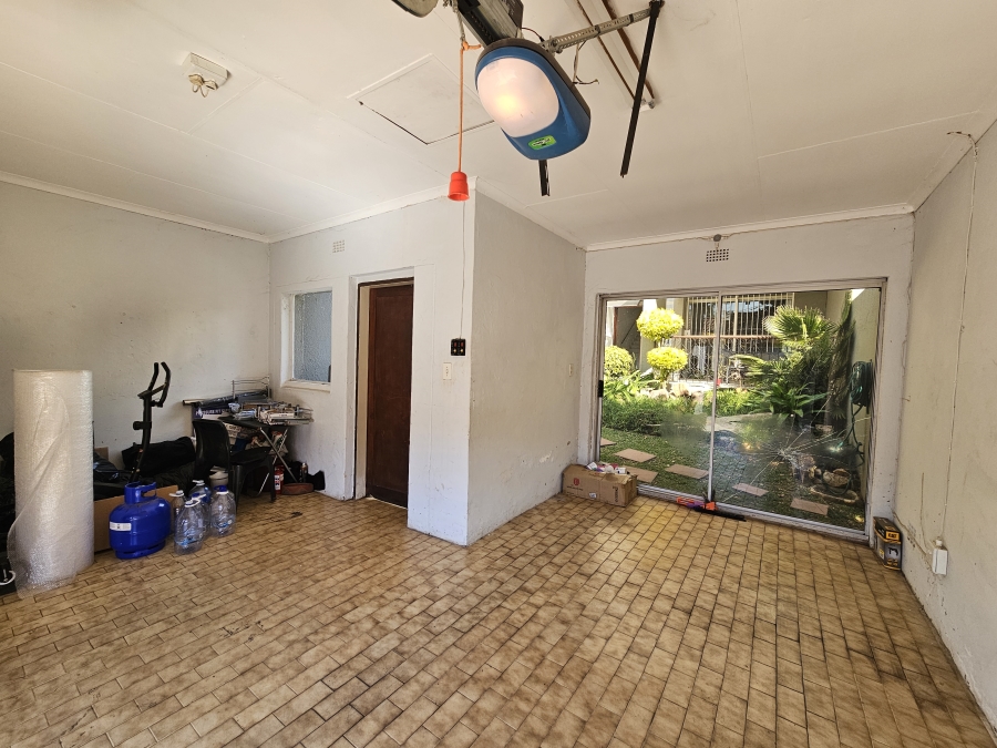 To Let 3 Bedroom Property for Rent in Sunset Acres Gauteng