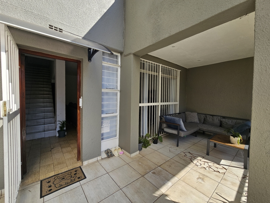 To Let 3 Bedroom Property for Rent in Sunset Acres Gauteng