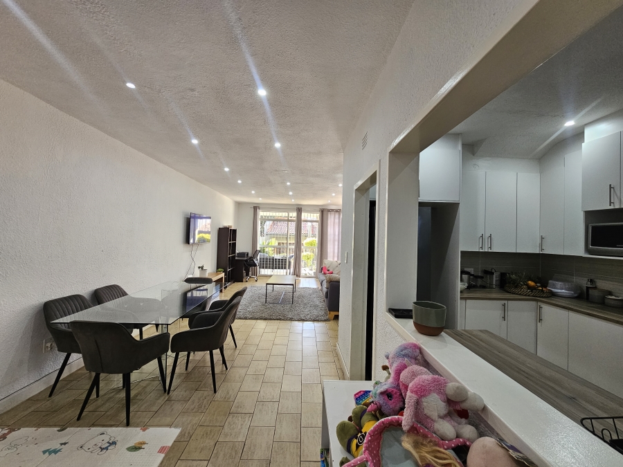 To Let 3 Bedroom Property for Rent in Sunset Acres Gauteng