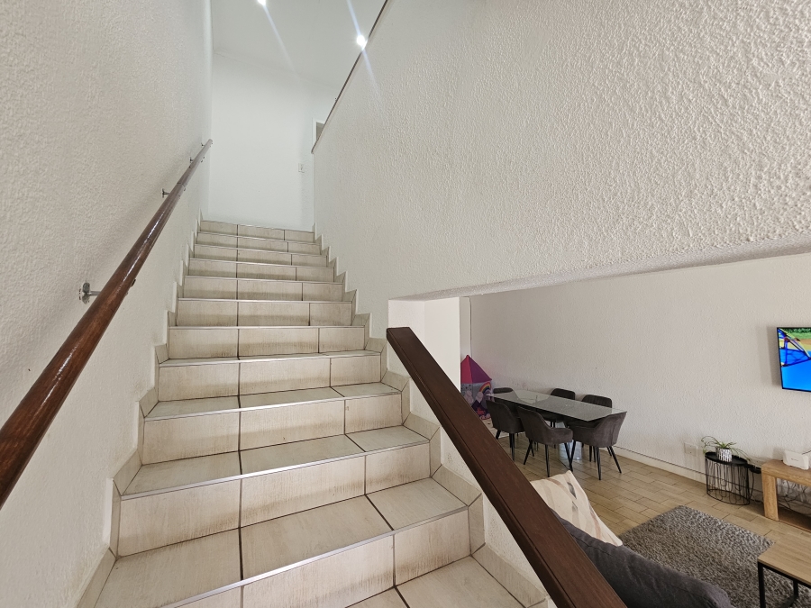 To Let 3 Bedroom Property for Rent in Sunset Acres Gauteng