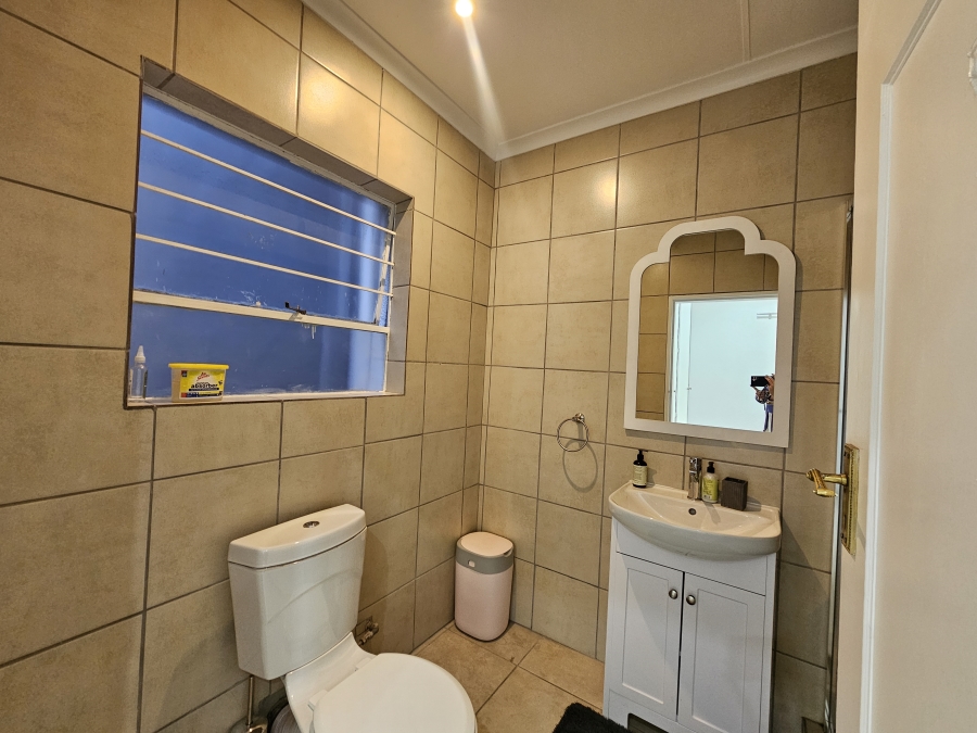 To Let 3 Bedroom Property for Rent in Sunset Acres Gauteng