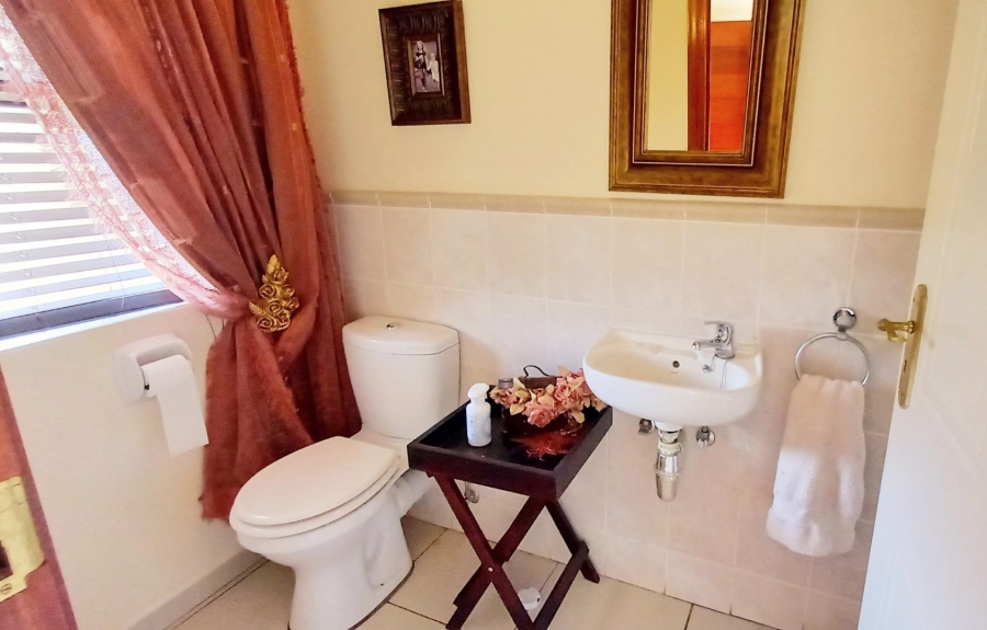 4 Bedroom Property for Sale in Vaal Marina Gauteng