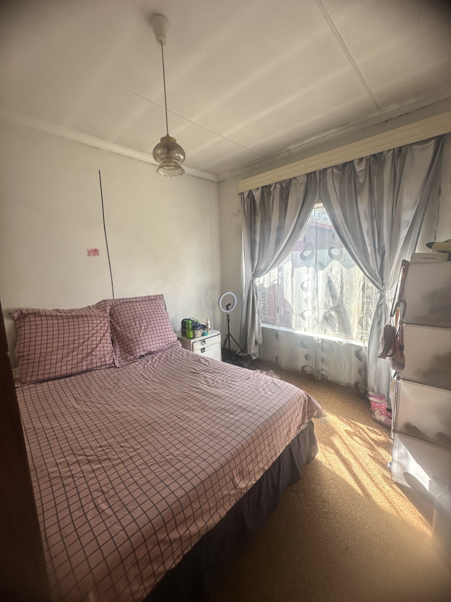 To Let 4 Bedroom Property for Rent in Dorandia Gauteng