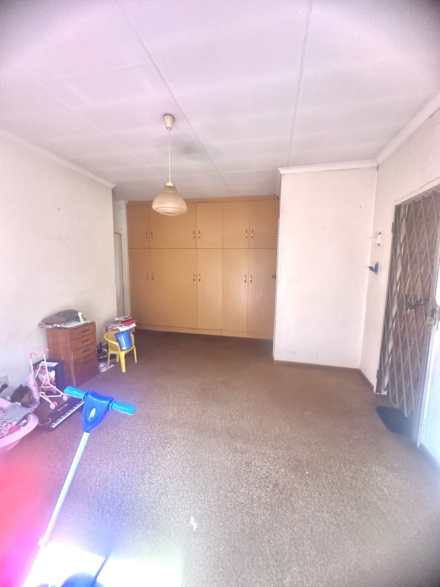 To Let 4 Bedroom Property for Rent in Dorandia Gauteng