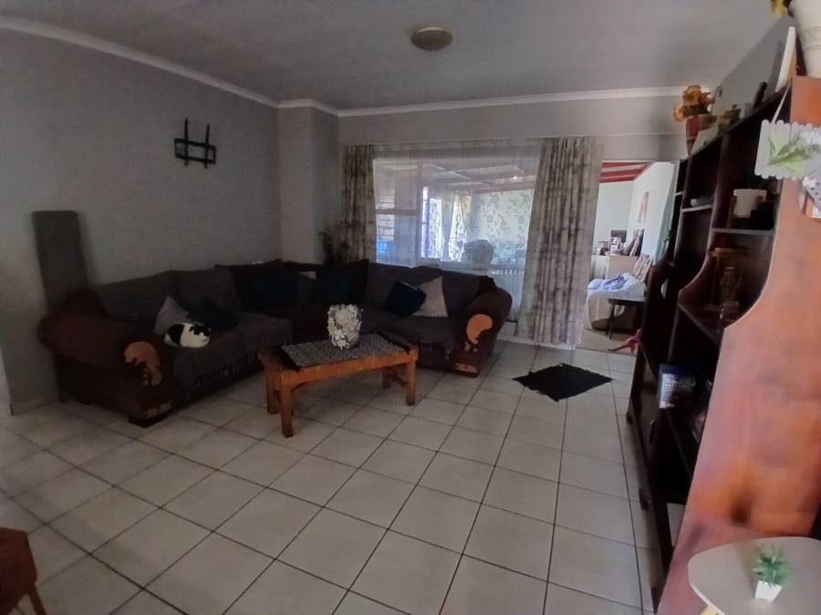 3 Bedroom Property for Sale in Birchleigh North Gauteng