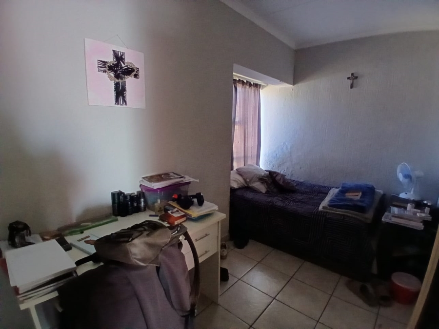 3 Bedroom Property for Sale in Birchleigh North Gauteng