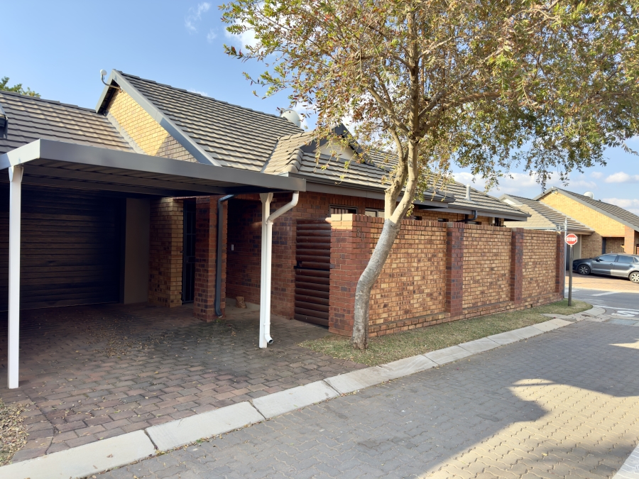2 Bedroom Property for Sale in Olympus AH Gauteng