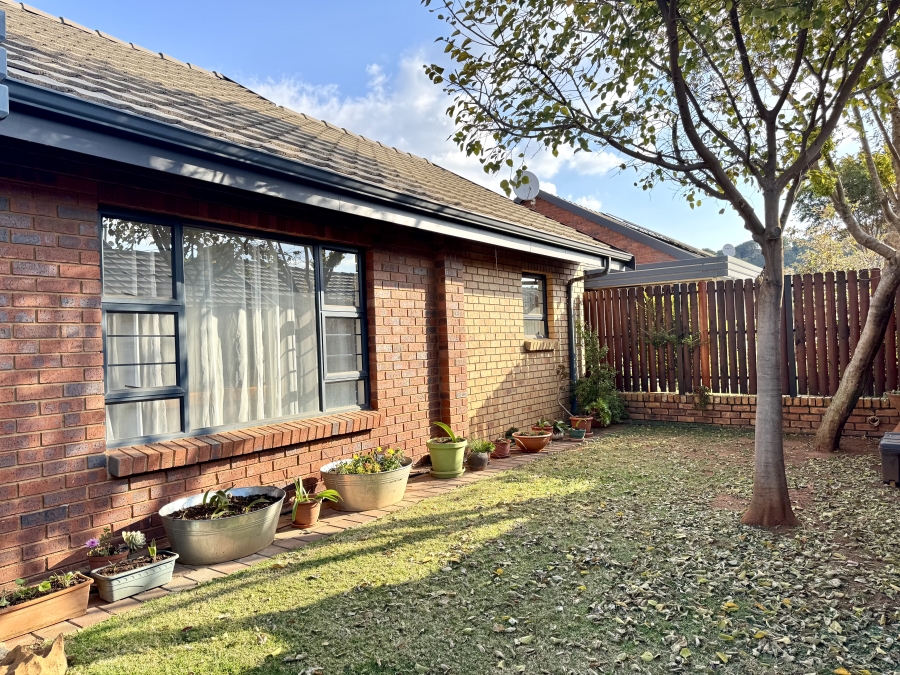 2 Bedroom Property for Sale in Olympus AH Gauteng