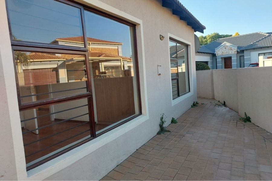 To Let 3 Bedroom Property for Rent in Witfield Gauteng
