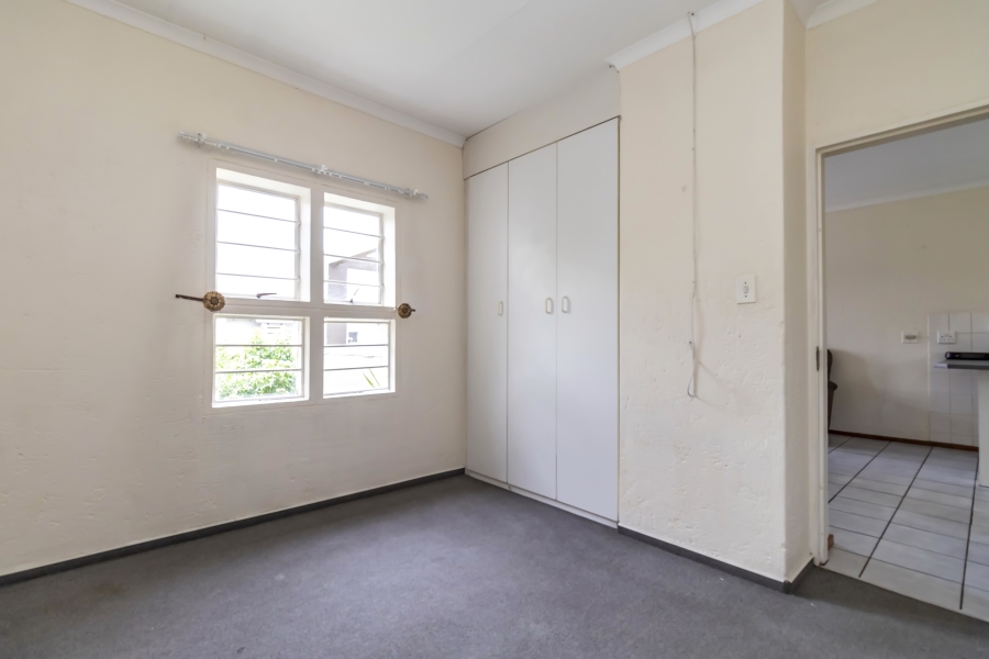1 Bedroom Property for Sale in Magaliessig Gauteng