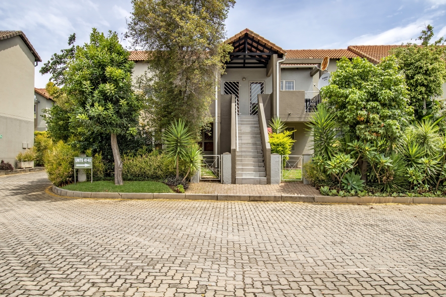 1 Bedroom Property for Sale in Magaliessig Gauteng