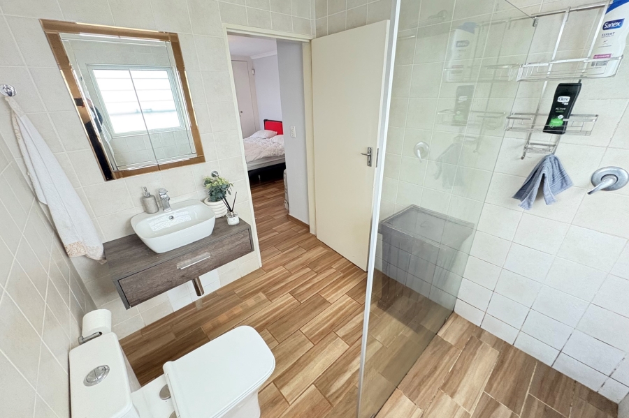 3 Bedroom Property for Sale in Roodekrans Gauteng