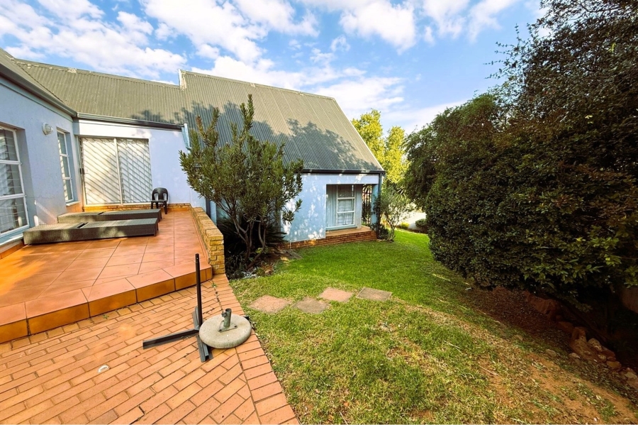 3 Bedroom Property for Sale in Roodekrans Gauteng