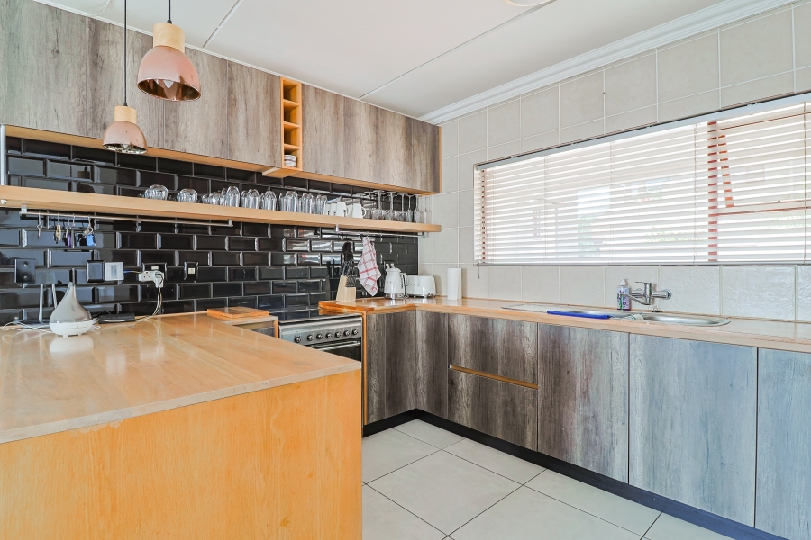3 Bedroom Property for Sale in Glenvista Gauteng