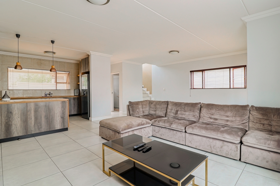 3 Bedroom Property for Sale in Glenvista Gauteng