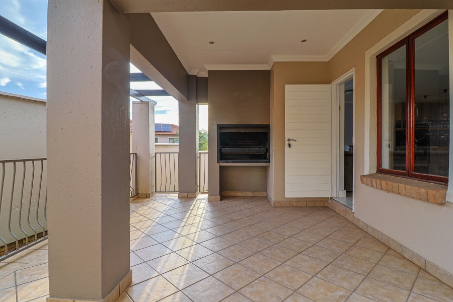 3 Bedroom Property for Sale in Glenvista Gauteng