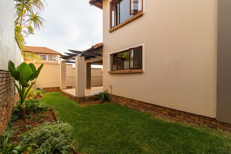 3 Bedroom Property for Sale in Glenvista Gauteng